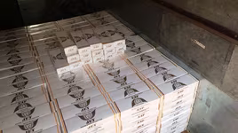 Bắt giữ số lượng lớn thuốc lá lậu vận chuyển bằng xe tải "độ" đi tiêu thụ