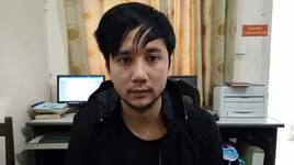 Tự mua hòm công đức đặt ở chùa để lấy tiền thập phương 