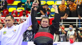 Nữ võ sỹ dân tộc Thái bật khóc khi lần đầu vô địch SEA Games