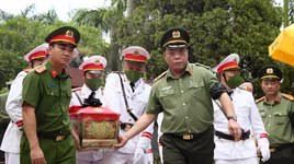 Tiễn biệt người lính cứu hỏa dũng cảm Đặng Anh Quân