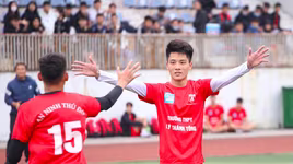 Hình ảnh loạt trận 11h ngày 4-12