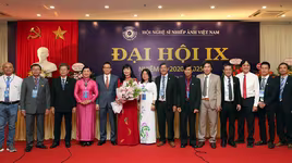 Bà Trần Thị Thu Đông đắc cử Chủ tịch Hội Nghệ sĩ Nhiếp ảnh Việt Nam