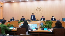 Hà Nội: Xây dựng kịch bản có 100 nghìn ca bệnh, nghiên cứu sớm cho học sinh lớp 12 đến trường, không chờ đợi tiêm