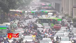 Từ văn hoá xếp hàng khi đi tàu, nghĩ về 'bức tranh' giao thông Hà Nội