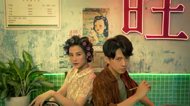 Đông Nhi tiết lộ “bầu vượt mặt vẫn bị Ngô Kiến Huy dắt đi…đòi nợ” 