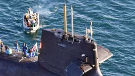 [ẢNH] Sĩ quan Mỹ phân tích nguyên nhân khiến tàu ngầm hiện đại Nhật Bản đâm trúng tàu hàng