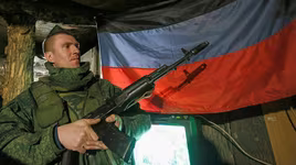 [ẢNH] Ly khai Ukraine bất ngờ có súng trường tấn công AK-103