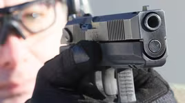 [ẢNH] Lực lượng đặc biệt Nga trang bị súng ngắn bắn xuyên giáp cực uy lực