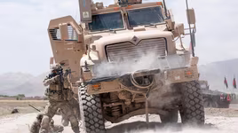 [ẢNH] Mỹ đã 'trao vào tay' Taliban loại xe bọc thép kháng mìn tốt nhất của mình