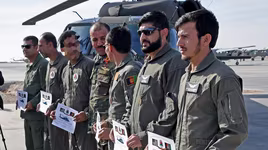 [ẢNH] Tương lai bất định của những phi công Afghanistan chạy trốn Taliban 