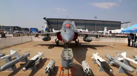 Trung Quốc kỳ vọng gì vào máy bay huấn luyện kiêm chiến đấu L-15?