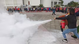 Nâng cao kỹ năng xử lý cháy, nổ cho cán bộ, giáo viên 