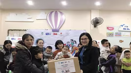 Lòng nhân ái với hàng nghìn trẻ em bị bại não