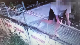 Cán bộ y tế đo thân nhiệt đã phát hiện công dân bỏ trốn khỏi khu cách ly 