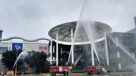 Diễn tập phương án chữa cháy, tìm kiếm cứu nạn tại trung tâm thương mại Aeon Mall Long Biên