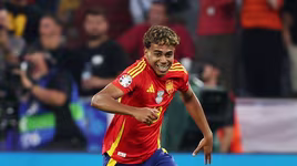 Thần đồng Yamal xô đổ kỷ lục mọi thời đại của Ronaldo