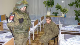 [ẢNH] Binh sĩ Nga sát hại 8 đồng đội ‘vì bị bắt nạt trong đơn vị‘