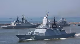 [ẢNH] Nga - Mỹ cảnh báo phá hủy tàu chiến của nhau trong trường hợp tiếp tục va chạm