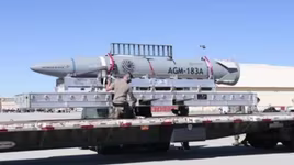 [ẢNH] Nga "chê tơi tả" tên lửa siêu thanh AGM-183A của Mỹ