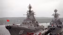 [ẢNH] Siêu hạm hạt nhân Đô đốc Nakhimov chỉ là "mục tiêu hấp dẫn" của tàu chiến NATO