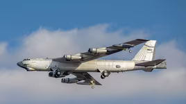 [ẢNH] Oanh tạc cơ B-52H Mỹ đã cất cánh sau khi trở về từ ‘nghĩa địa’