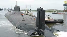 [ẢNH] Tại sao hoán cải tàu ngầm Dmitry Donskoy để mang 200 tên lửa Kalibr là ý tưởng tồi?