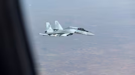 [ẢNH] Chiến đấu cơ Nga - Mỹ lần đầu "chạm mặt" trên bầu trời Idlib