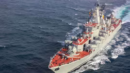 [ẢNH] Tuần dương hạm Moskva sẵn sàng giám sát nhóm tấn công tàu sân bay Anh