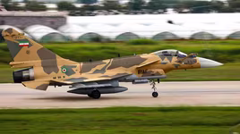 Iran bất ngờ muốn mua tiêm kích J-10C Trung Quốc thay vì Su-35 Nga?