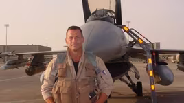 Phi công hàng đầu của Mỹ tuyên bố tiêm kích Su-35 'chỉ đẹp khi triển lãm'