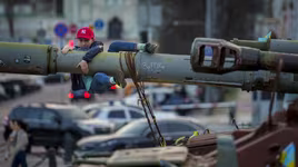 Vũ khí Ukraine ào ạt trở lại thị trường thế giới khi lệnh cấm xuất khẩu được dỡ bỏ?