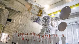 Châu Âu giúp Ukraine không còn lo ngại bị cắt dịch vụ internet vệ tinh Starlink