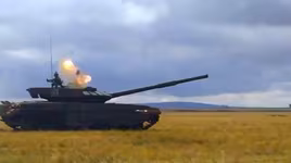 Xe tăng T-72B3 bất khả xâm phạm khi có hệ phòng vệ chủ động Arena-M và giáp phản ứng nổ Relikt?