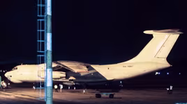 Hàng hóa bí mật trên chiếc vận tải cơ Nga ‘vượt nghìn trùng’ tới Venezuela giữa tình hình nóng