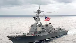 Khu trục hạm USS Stockdale Mỹ cản đường tàu dầu Nga đến Venezuela
