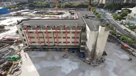 Kỳ lạ tòa nhà ‘di chuyển’ ở Thượng Hải, Trung Quốc
