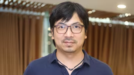 [ẢNH] Bất ngờ trước cuộc sống hiện tại của ‘Giáo sư Cù Trọng Xoay’ Đinh Tiến Dũng