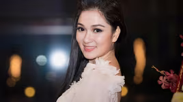 [ẢNH] Cuộc sống bình yên của Hoa hậu Nguyễn Thị Huyền sau 16 năm đăng quang