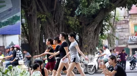 Hà Nội: Số ca F0 tăng dựng đứng từng ngày, người dân vẫn lơ là phòng dịch Covid-19