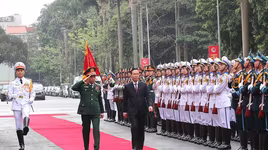 Hình ảnh Chủ tịch nước Võ Văn Thưởng dự lễ tuyên dương gương mặt trẻ tiêu biểu toàn quân 2023