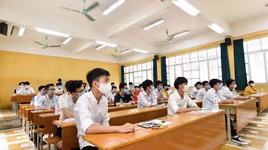 Sinh viên dùng căn cước công dân giả đi thi hộ có bị buộc thôi học, xử lý hình sự?