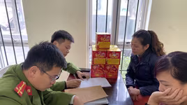 Kiếm bạc triệu nhờ ‘buôn’ pháo, 2 người phụ nữ bị khởi tố