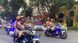 CSGT Hà Nội ra quân triển khai cao điểm đảm bảo trật tự, an toàn giao thông 