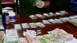 Bắt 'đầu nậu' ma túy, thu nhiều hung khí nguy hiểm