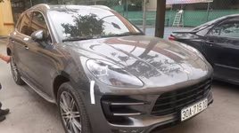 Cơ quan điều tra truy tìm người điều khiển xe Porsche ‘trùng’ biển số tại khu đô thị Times City