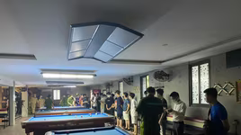 Phát hiện một quán Bi-a lén lút mở cửa cho 16 khách chơi