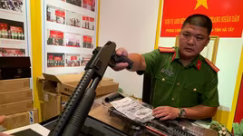 Thu giữ hàng trăm khẩu súng đồ chơi bắn đạn nhựa, đạn nở siêu “khủng”