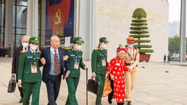 Xây dựng hình ảnh Cảnh sát giao thông đẹp, thân thiện, hiện đại, chính quy qua các nhiệm vụ cụ thể