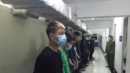 Bắt ổ nhóm 17 đối tượng "nhí" mang dao kiếm đi chém nhầm tử vong “đối thủ”