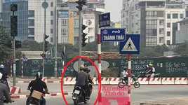 Dùng dao cướp giật tài sản của shipper, trên đường bỏ trốn tiếp tục rủ 'bạn tù' đi gây án